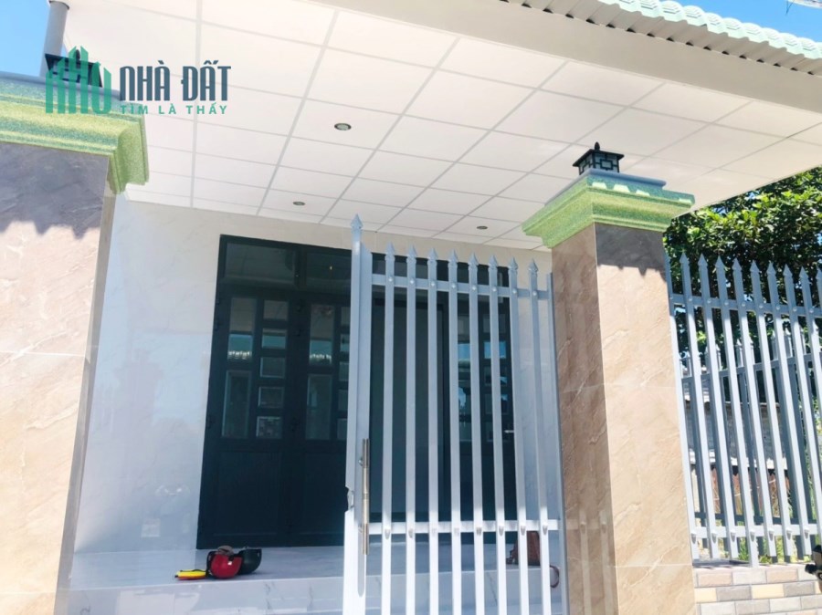 Nhà cấp 4 hẻm đường Nguyễn Tất Thành - TT.Long Hải- Giá : 1.65Tỷ (TL)
