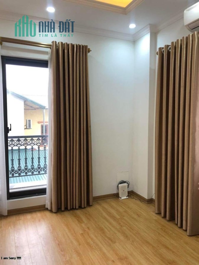 Chính chủ nhờ bán gấp nhà Phan Đình Phùng, thửa phân lô, ngõ thông 4 hướng, ô tô đỗ cửa, 10m ô tô