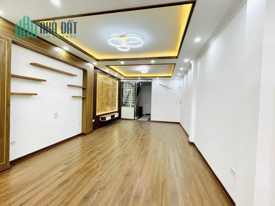 XEM NGAY! LĨNH NAM GIAO TAM TRINH, Ô TÔ VÀO NHÀ, MỚI ĐẸP, 70,3m x 6TẦNG THANG MÁY, 10,5 TỶ