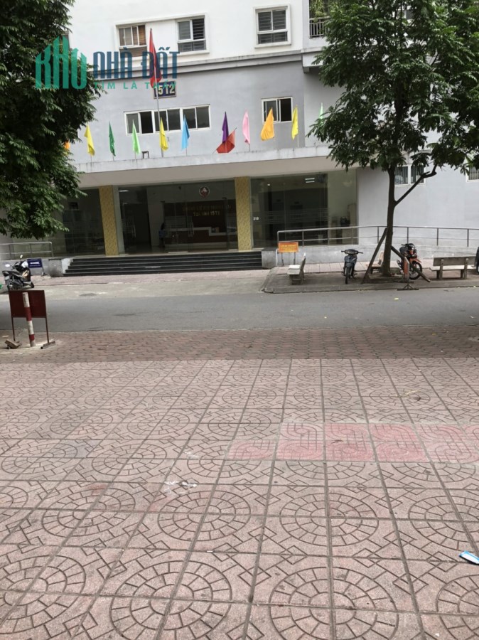 Cho thuê căn chung cư 82m2 tầng 9 tại số 18 Tam Trinh, quận Hoàng Mai, Hà Nội