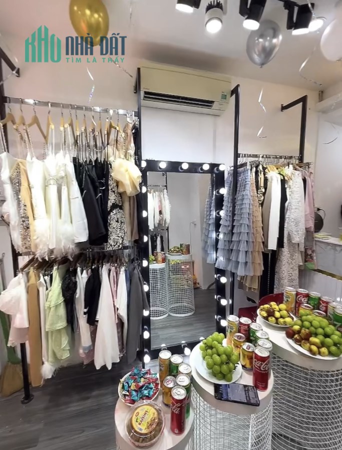 CẦN SANG NHƯỢNG LẠI CỬA HÀNG QUẦN ÁO TẠI ĐC SỐ 24B TÔN THẤT THIỆP, BA ĐÌNH