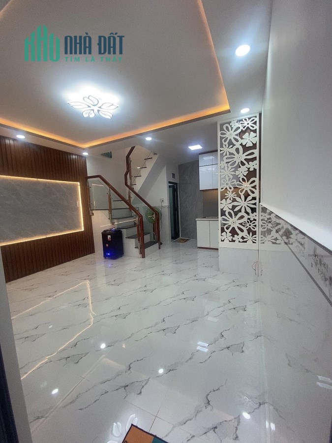BÁN GẤP NHÀ HẺM 181/ ÂU DUONGQ LÂN QUẬN 8 .
NHÀ ĐẸP DỌN VÀO Ở LIỀN .
