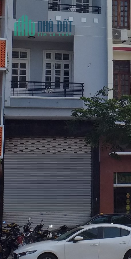 Nhà Mặt Tiền Nguyễn Văn Linh 4 tầng, ngang 4.5, 111m2, 26.x tỷ