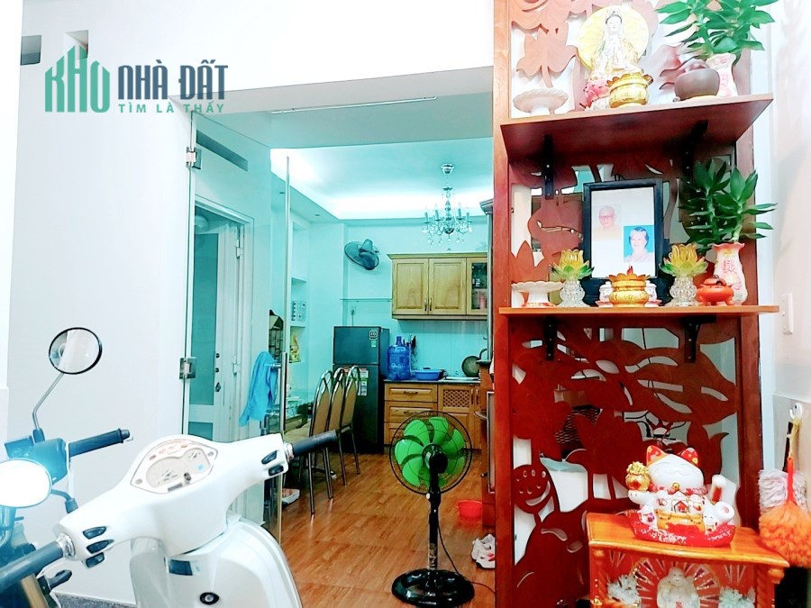 Khu vực đắc địa Q.10, cách MT 5m, Cao Thắng, 4 tầng BTCT, tiền ròng 15tr. Giá sốc 5.8 tỷ TL