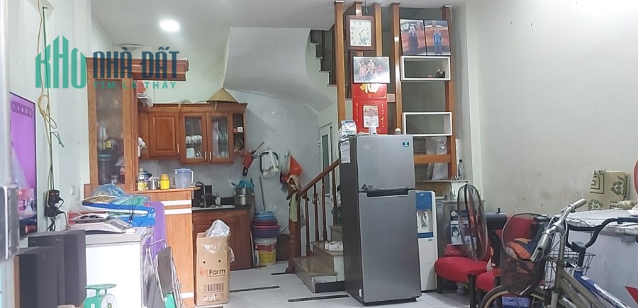 BÁN Nhà nguyễn chính dt32m2 x5T,ngõ oto,3,2 tỷ,mới