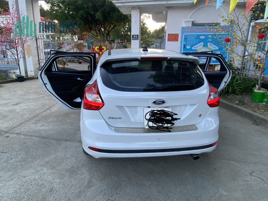 Cần bán xe forcus sports bản full Thành phố Kon Tum