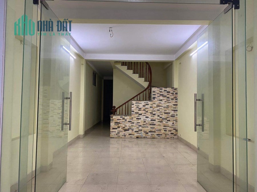 Cho thuê nhà phố Lê Trọng Tấn, Hà Đông, 70m2, 2 tầng, lô góc, ô tô, 10 triệu