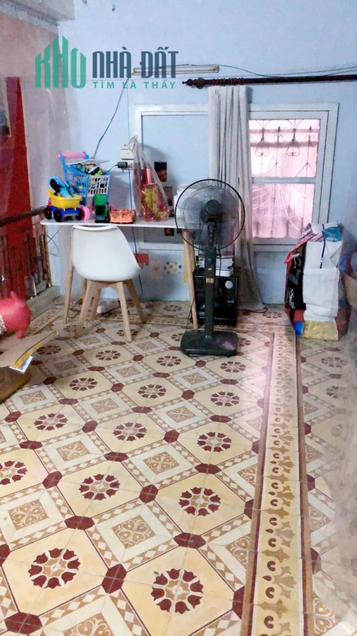 Bán nhà phố Lạc Trung, quận Hai Bà Trưng, Hà Nội, 38 m2, giá 3.1 tỷ, kinh doanh, tặng nhà, thoáng