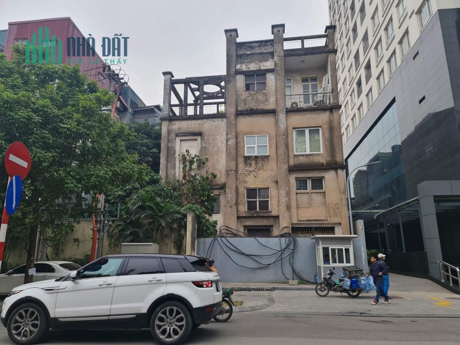 Bán nhà mặt phố Trần Phú, Hoàn Kiếm, Vị trí đắc địa xây tòa VP, 165m2, MT 13m, 79 tỷ có TL