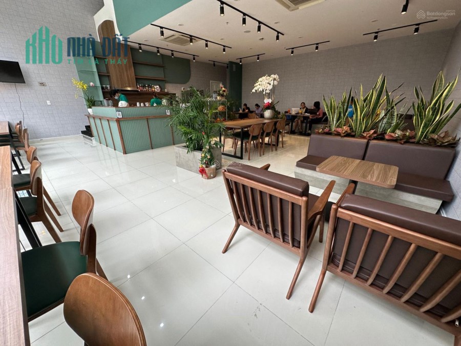 Cần Sang nhượng quán cà phê cc Florita Quận 7