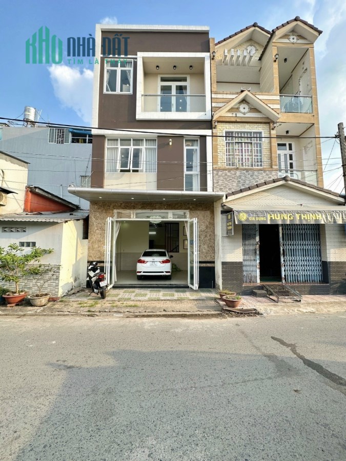 Bán nhà 2 lầu lộ ô tô hẻm 42 đường Phạm Ngũ Lão , phường An Hoà . Sổ hồng . Giá rẽ