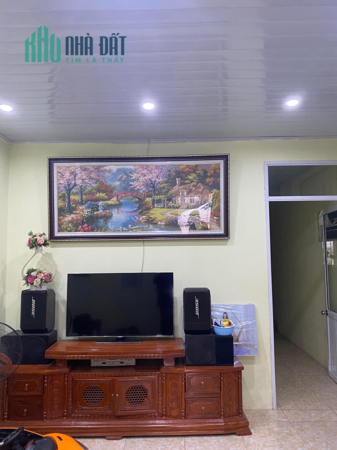 BÁN ĐẤT TẶNG NHÀ CẤP 4 - TRUNG TÂM THƯỜNG TÍN - 50M - MT 4M - 2.6 TỶ