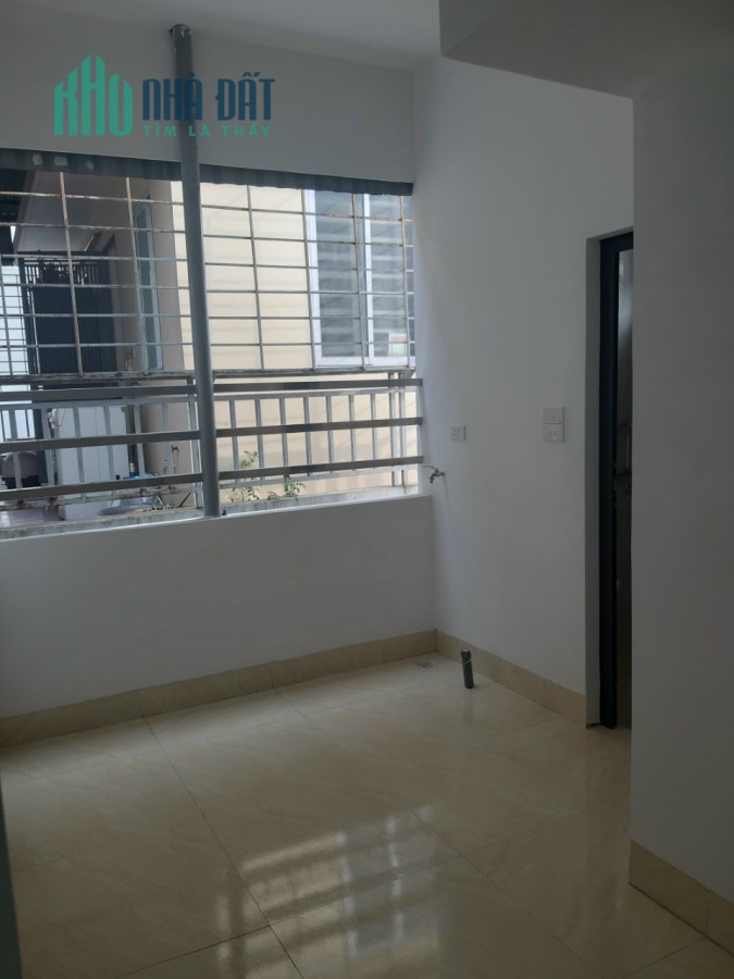 Chính chủ bán nhà ngõ phố Lê Duẩn, gần hồ Ba Mẫu. DT 32m x 4tầng. Giá 3,75 tỷ.