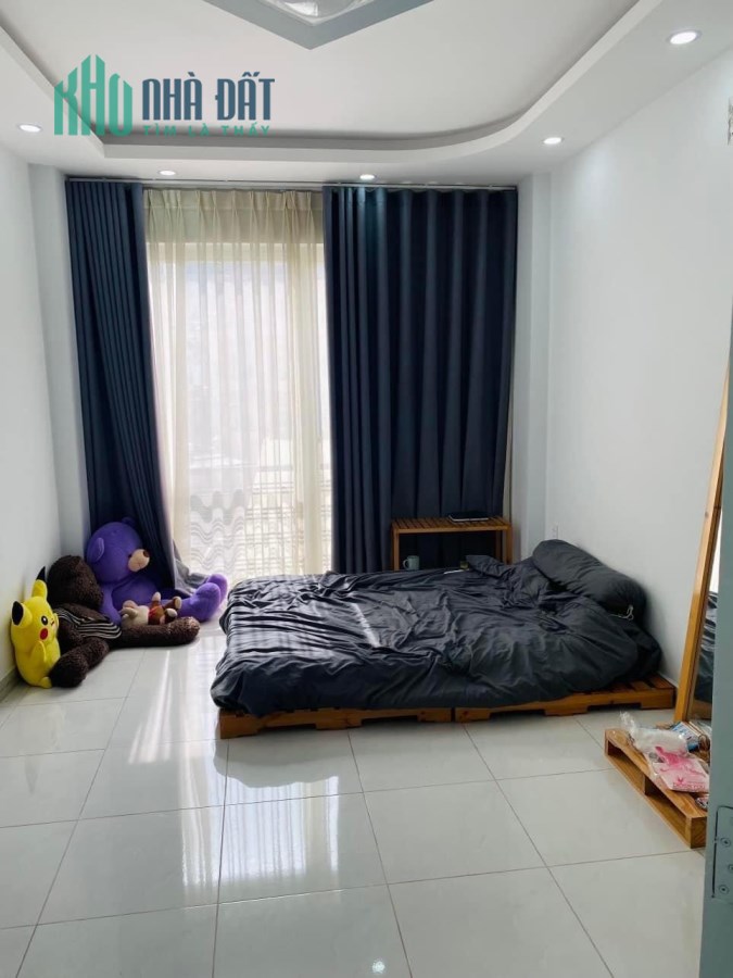 BÁN MẶT TIỀN 4M QUẬN Q3 HXH Trần Quốc Thảo 57m2 lầu đẹp ở liền