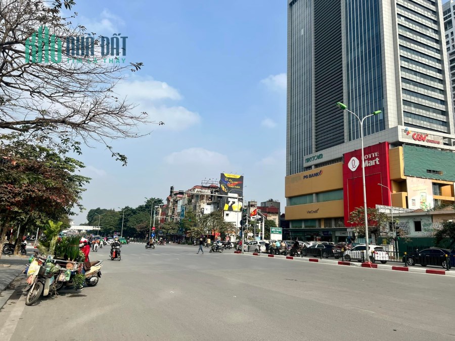 Bán Đất Tặng Nhà Phố Lê Thanh Nghị 2 thoáng vỉa hè kd sầm uất 90m 1 tầng mặt tiền 5m 25 tỷ