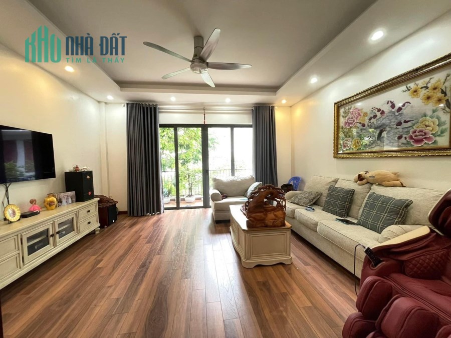Bán nhà Ngõ 268 Ngọc Thụy 120Mx4T Ôtô, giáp Trường học