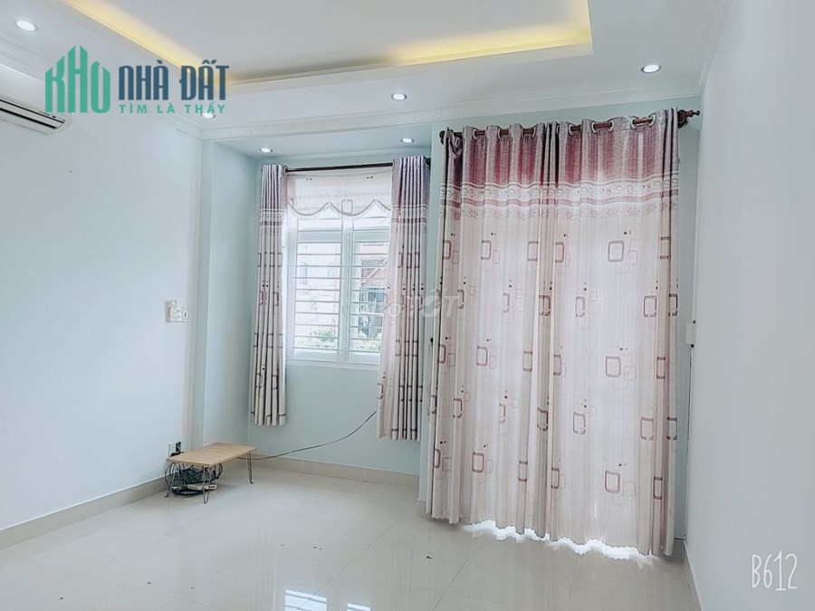 Bán Rẻ Nhà Sát MặtTiền Trường Chinh và Xuân Hồng,P4 Tân Bình,48m2,Ngang 4.3m,Vuông Nhỉnh 4tỷ