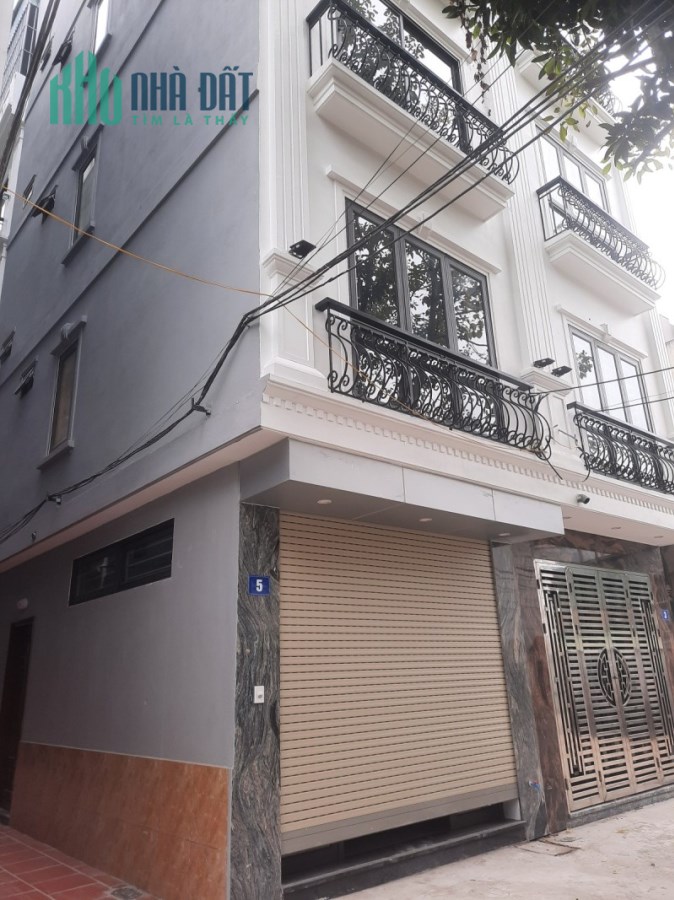 BÁN NHÀ ĐẸP MỚI TOANH, TRƯỚC NHÀ OTO TRÁNH, OTO VÀO NHÀ. 1