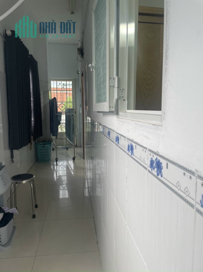 Bán nhà 1trệt lầu có thêm 26 phòng trọ. Linh Xuân Thủ Đức, dt 242m2