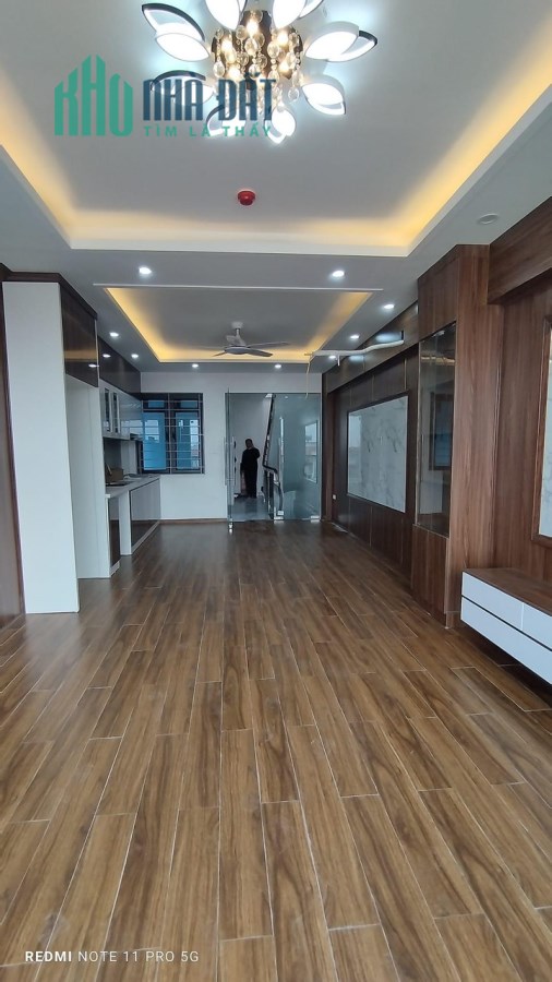 Chính chủ cần bán nhà Võ Chi Công   DT 56m .7Tầng , MT 4,2m ,Giá 12,5 tỷ  LH 0989129838