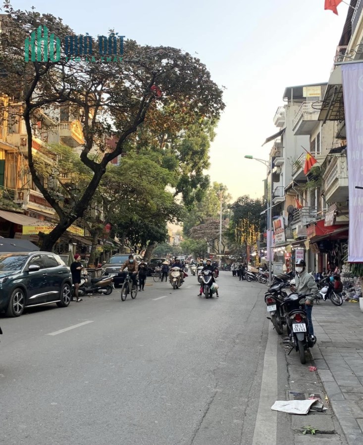 Cần bán gấp căn nhà khu vực phường Đồng Xuân quận Hoàn Kiếm Hà Nội 0913032481