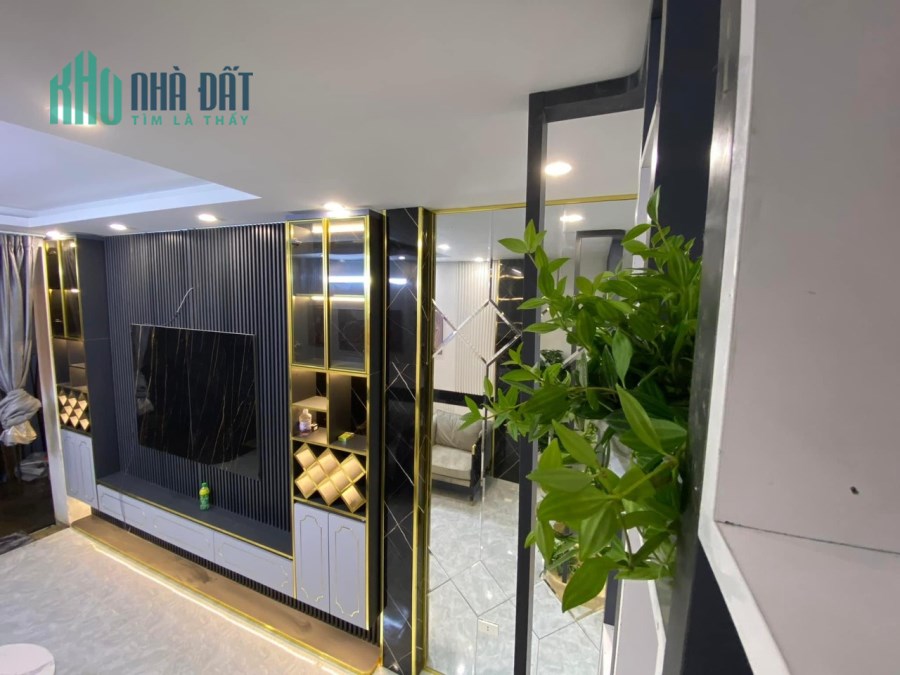 Bán nhà 4 tầng tặng full toàn bộ nội thất ,mặt tiền hướng Nam, đường trước nhà phân lô 4m, đường