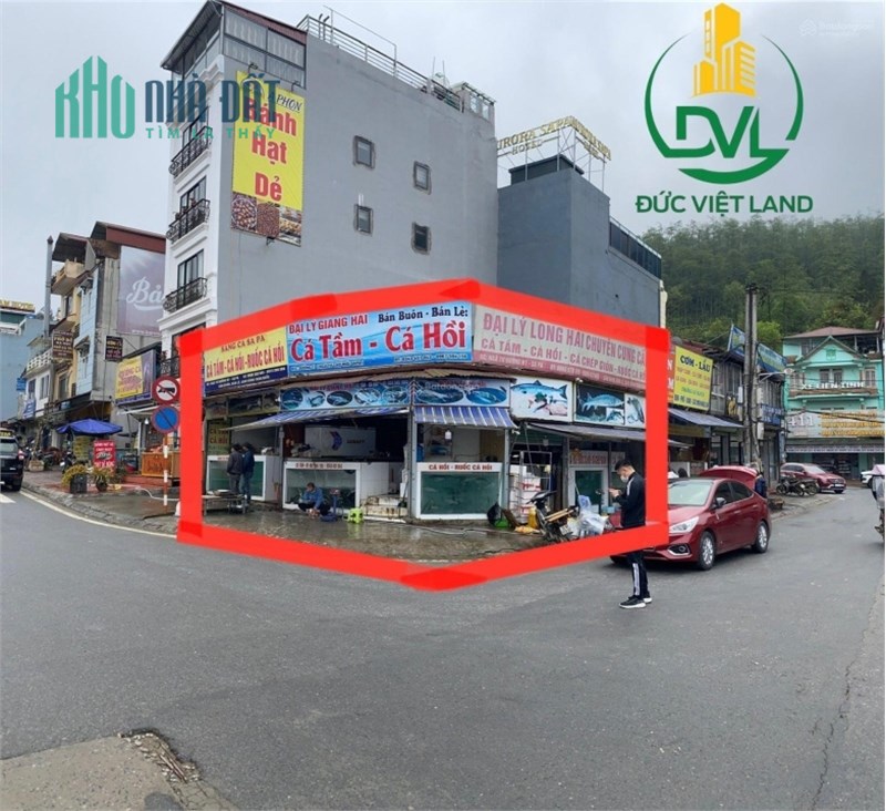 Bán nhà siêu đẹp 2 mặt tại ngã tư chợ Sa Pa