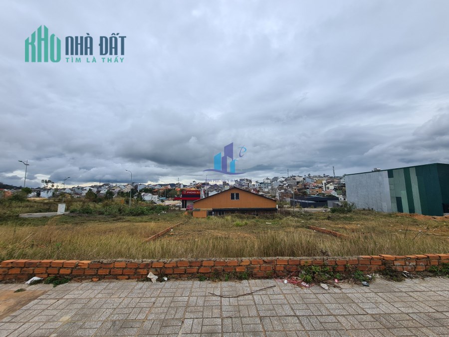 Bán đất mặt tiền đường Cao Bá Quát- P7-TP. Đà Lạt.