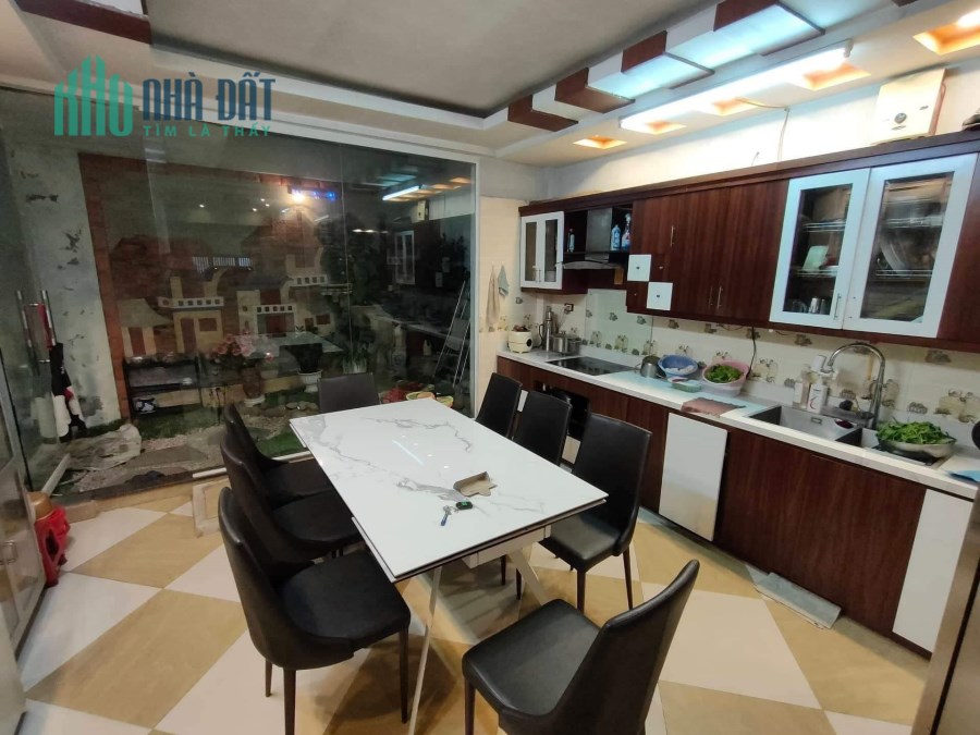Bán nhà phố Triều Khúc, mặt ngõ kinh doanh sầm uất, DT 105m2 x 5 tầng, MT 5,5m. 0338080356