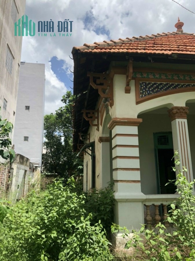 Bán gấp biệt thự cũ 2MT nội bộ Đinh Tiên Hoàng Q1, 16x40 giá 350 tỷ