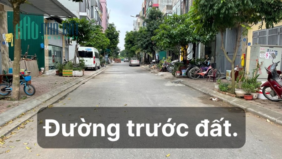 Bán đất tái định cư Long Biên, vỉa hè 4m, 2 đường trước sau, 70m, MT5m, 6 tỷ dư