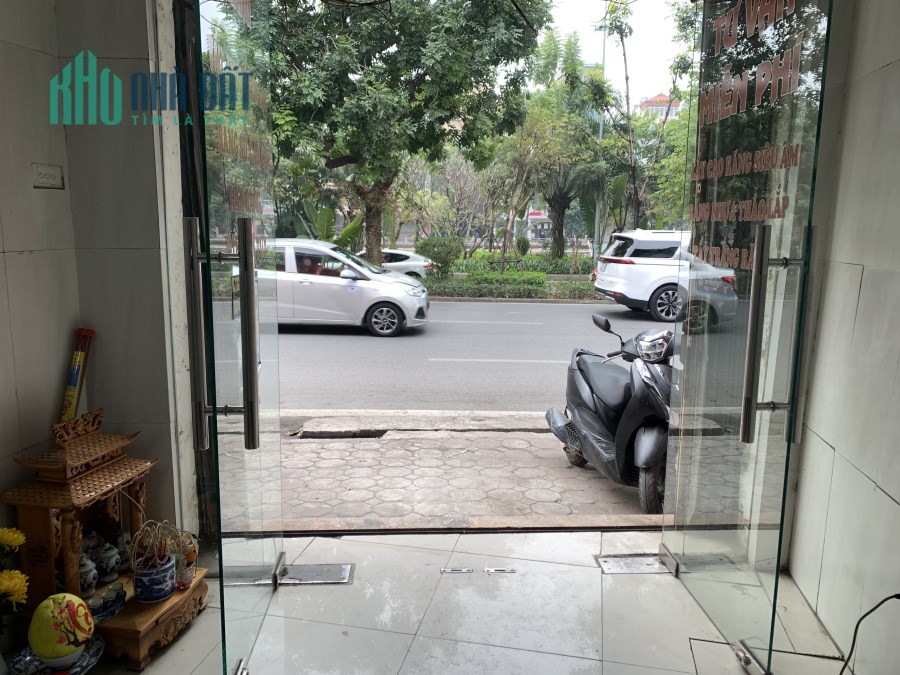 Hot! Hot! Chính chủ cho thuê cửa hàng mặt tiền đường Láng
