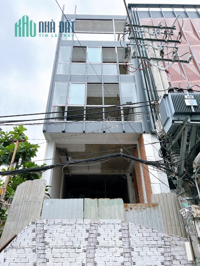 MẶT TIỀN QUẬN 4 - 5 TẦNG - DT 5.2 X 25 - GIÁ 20 TỈ