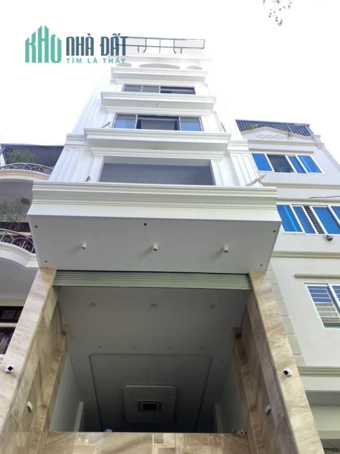 Giảmhẳn 4 tỷ để bán ngay trong tuần này, Giá: 41.5 tỷ.
MP Thái Hà, DT: 90m2, 10 tầng, MT: 5.3m,
