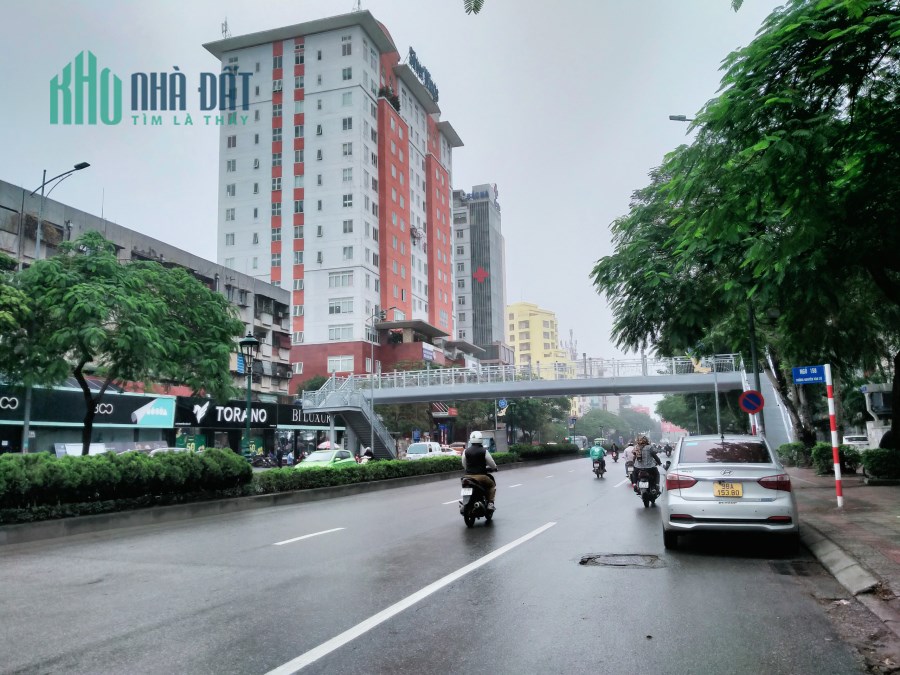 BÁN MẶT PHỐ NGUYỄN VĂN CỪ -KINH DOANH-Ô TÔ 52M2* 5Tầng * MT5*GIÁ CHÀO 15.2 Tỷ.