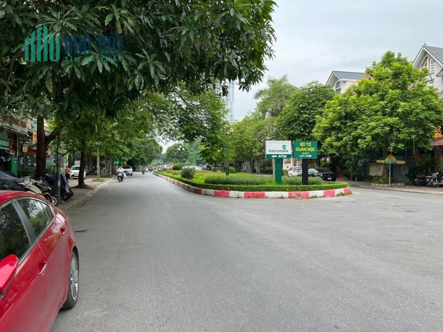 Cho thuê Biệt thự Văn Phú, Hà Đông, 700m2, hoàn thiện, mặt tiền 20m