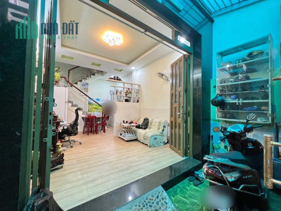 Gần mặt tiền 3 tầng ngang 5m nhà đẹp Hồng Bàng Quận 11 chỉ 4 tỷ