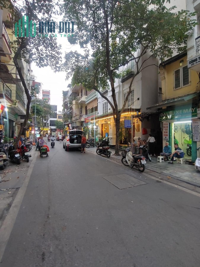 Nhà Bà Triệu Hà Đông, phân lô, 7 chỗ đỗ cửa, 55m mà chỉ 4,7 tỷ