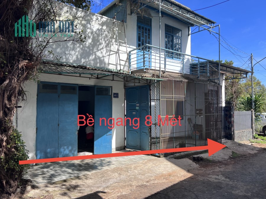 Ngô Công - hẻm Đào Duy Từ em còn 2 lô sát nhau