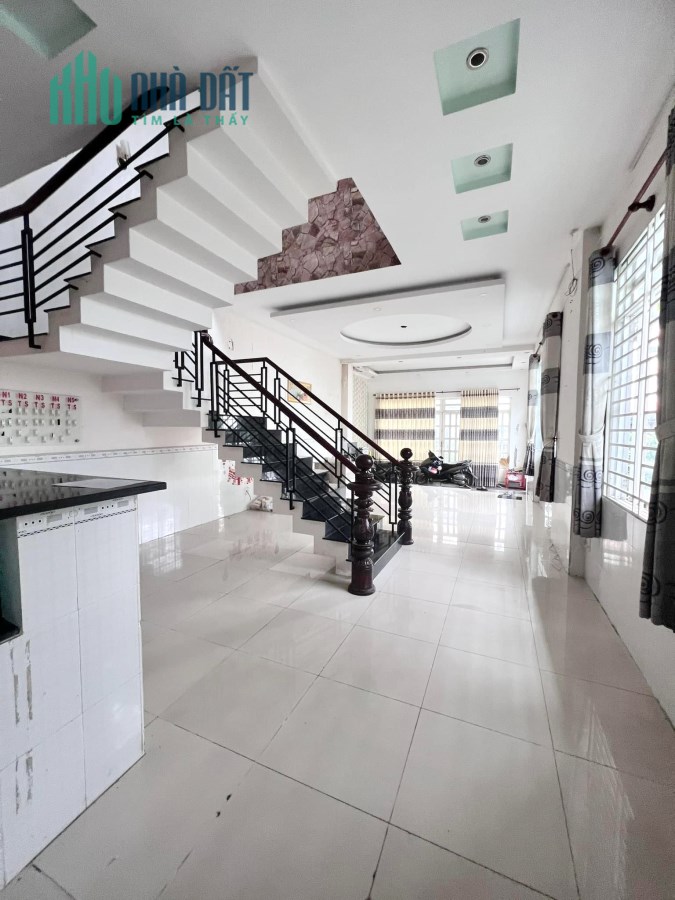 Bán căn biệt thự và 5 căn nhà 3 tầng hẻm xe tải đường Phạm Thế Hiển P5Q8 530m2 đất