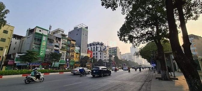 Chính chủ bán nhà mặt phố Trần Duy Hưng Cầu Giấy 105m2x6tầng KD cho thuê thu nhập khủng, giá 26tỷ