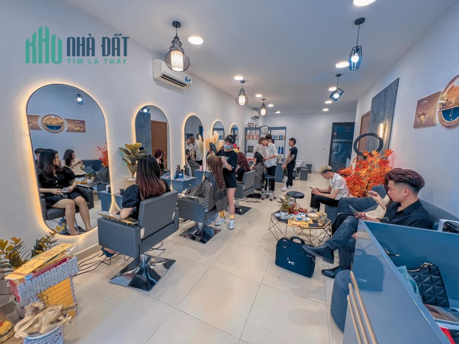 SANG NHƯỢNG SALON DO KHÔNG CÓ NGƯỜI QUẢN LÍ GẦN THIÊN ĐƯỜNG BẢO SƠN