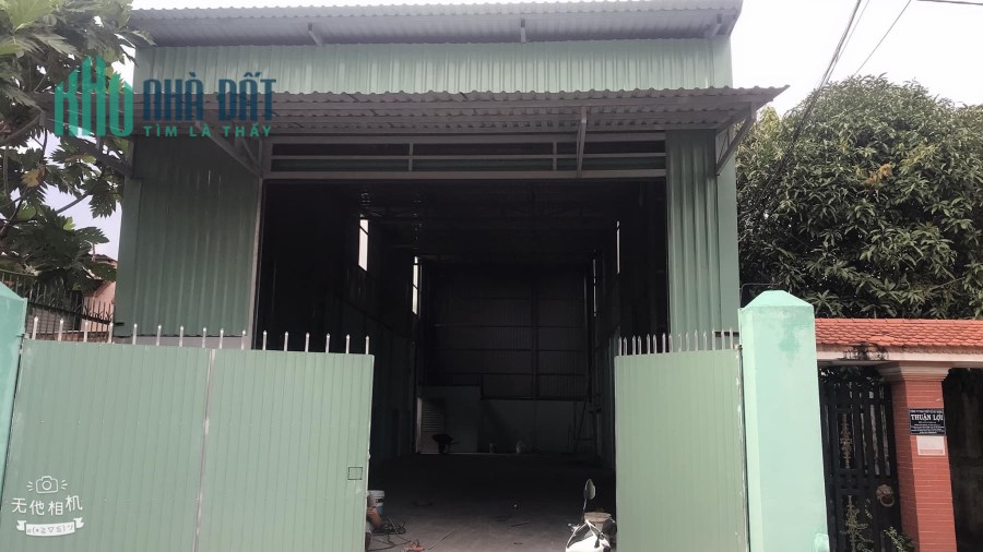chính chủ cân cho thuê nhà xưỡng
mặt tiền an phú đong 03 q12 tphcm
dt 200 m giá thuê 16 tr 1 tháng
