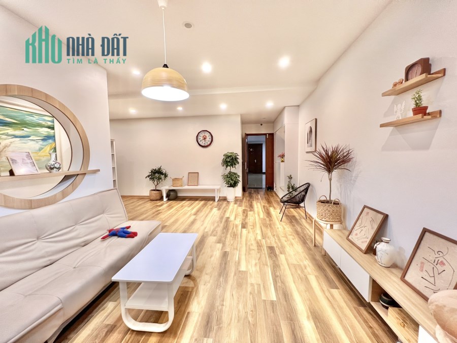 Bán chung cư Victoria Văn Phú tầng thấp, 116m2, 3PN, ban công Đông Nam