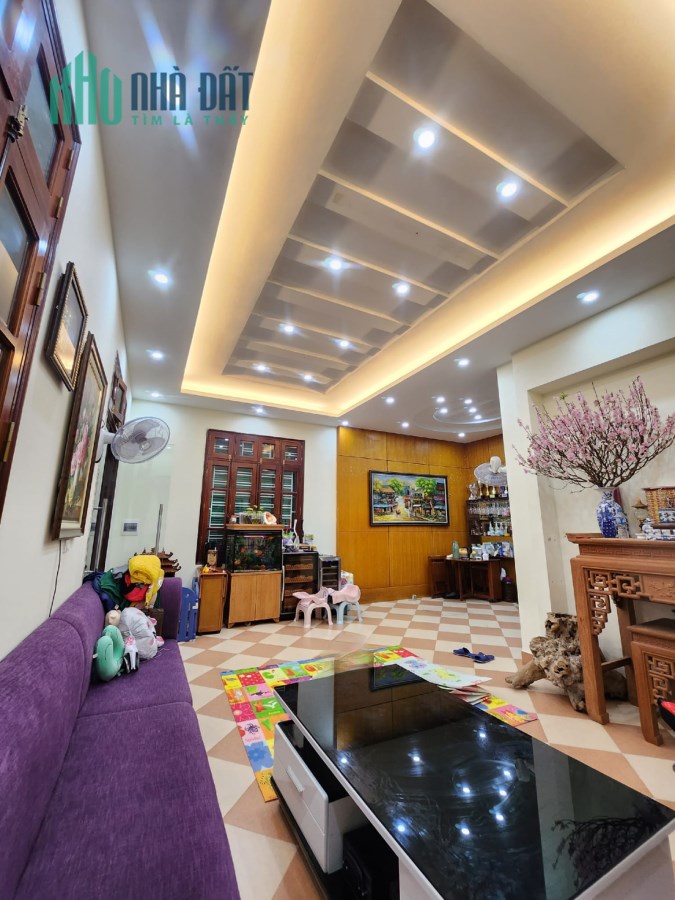 BÁN BIỆT THỰ ĐỘI NHÂN - BA ĐÌNH. VIEW CÔNG VIÊN. DT 141M2. MT 8,2M. GIÁ 29,5 TỶ