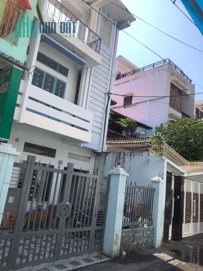 Bán Gấp Nhà 3 Tầng Mặt Tiền Đường Hà Thanh gần đường 2/4, Trung Tâm Tp Nha Trang Đang Cho Thuê