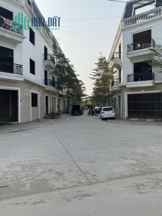 Bán liền kề sát KĐT Thanh Hà, Hà đông, 68m2, 4 tầng, thoáng trước sau, 5.2 tỷ.