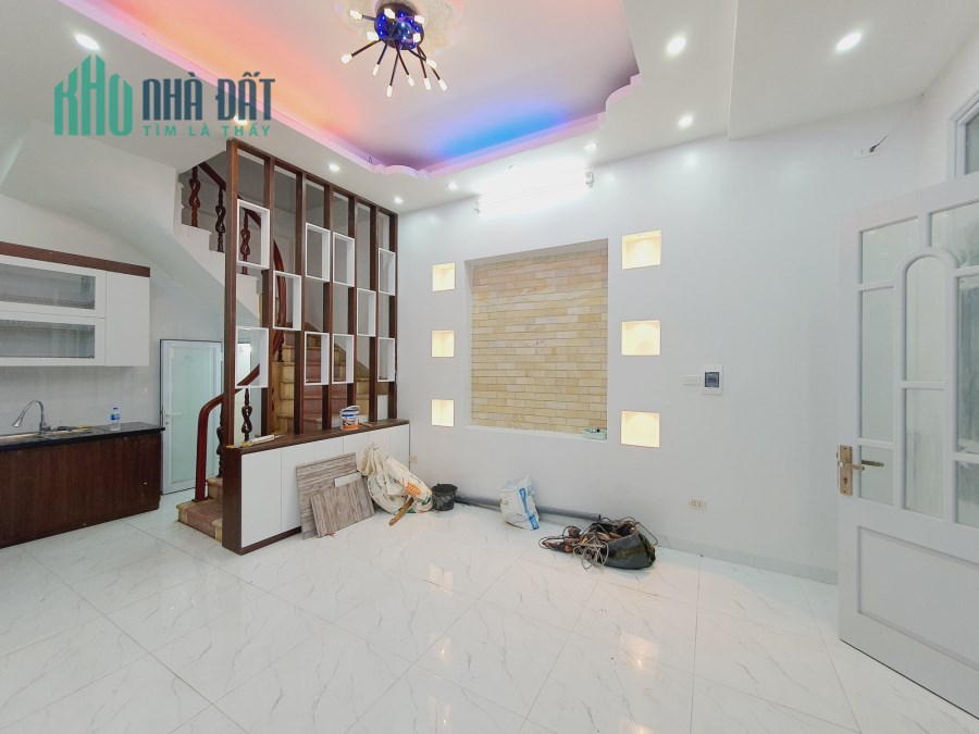 Giảm chào 350tr, nhà Kim Ngưu, 33m2, 4T, Lô góc, Ô tô, Giá chào 4 tỷ.