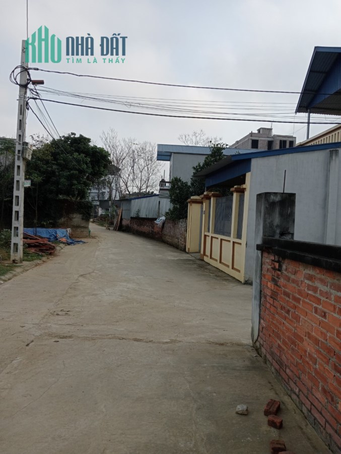 Chính chủ cần tiền sang nhượng đất lại cho nhà đầu tư.hoăc xây nhà trọ.