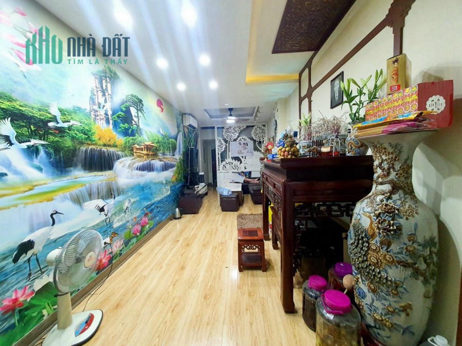 Bán nhà trung tâm Trâu Quỳ -80m2 5 tầng 1 tum, mặt phố kinh doanh.0982852808